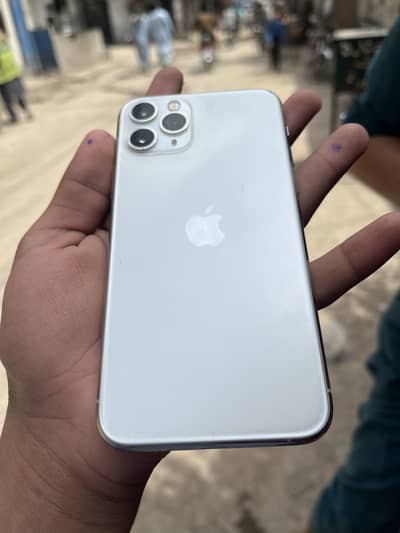 iPhone 11pro non  pta All ok 03270377955