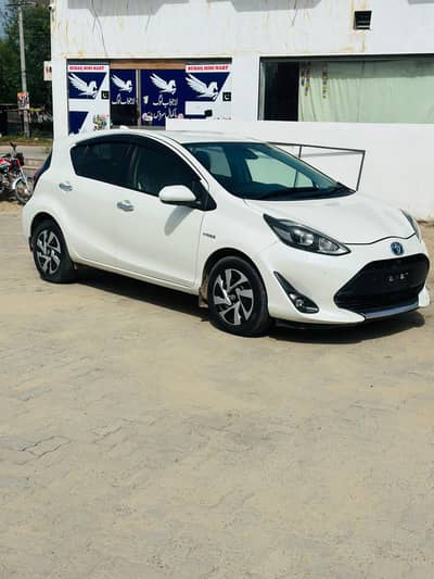 Toyota Aqua 21 model 23 import 25 rigistor Punjab number 03476554939