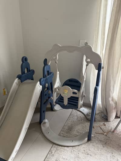 SNUG N PLAY slide and swing set