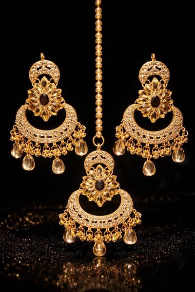 stylish necklace set