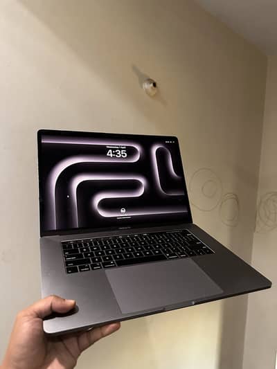 MacBook Pro 2019 core i7 16/512GB