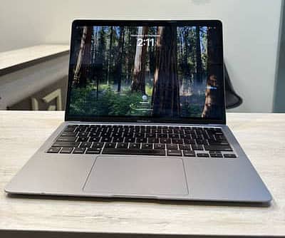 MacBook Air M1, 2020 Box With Accessories