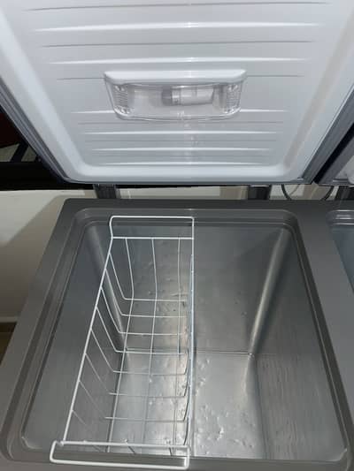 Dawlance horizontal refrigerator