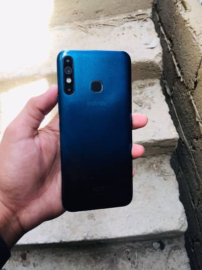 infinix hot 8 4,64 with box