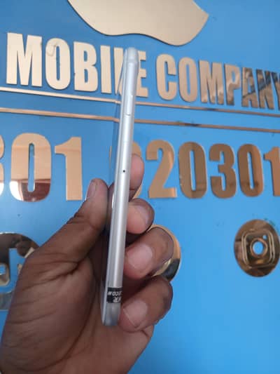 I phone 8 -Original- Battery Health- 90 - Gb -64