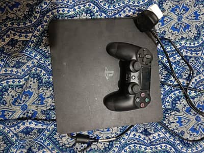 Playstation 4 500 GB With Controller