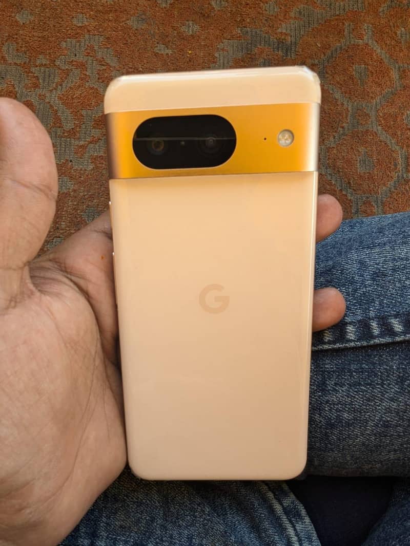 Google Pixel 8 4