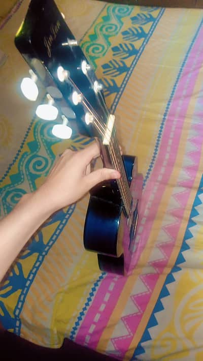 Guitar in excellent condition