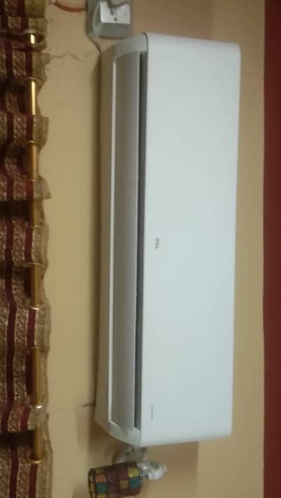 03113884840 contact    condition saf suthri hai 2 year used hai