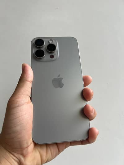 15 pro max jv 256 GB taitanium