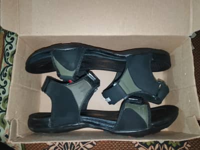 zero time used scachers sendle brand shoes