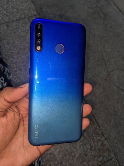 Tecno Spark 4