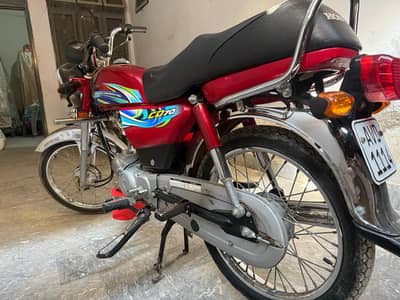 Honda CD 70cc | One hand used. Everything original for sale