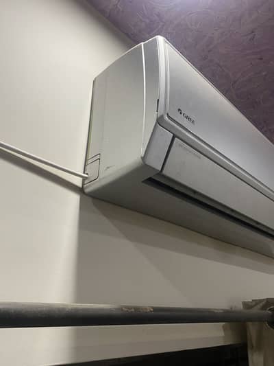Gree 1.5 Ton AC – 10/10 Condition – Excellent Cooling – Like New