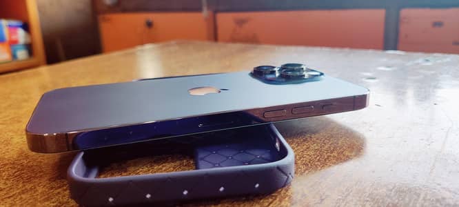 14 Pro Max Non PTA factory 256 GB 92% health 4 month sim time p+e