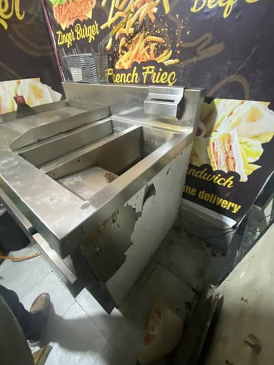 Almost new fryer
