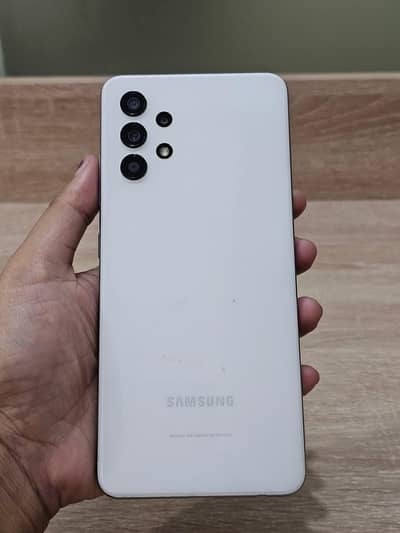 Samsung A32 10,by10 condition with box My WhatsApp number03344591204