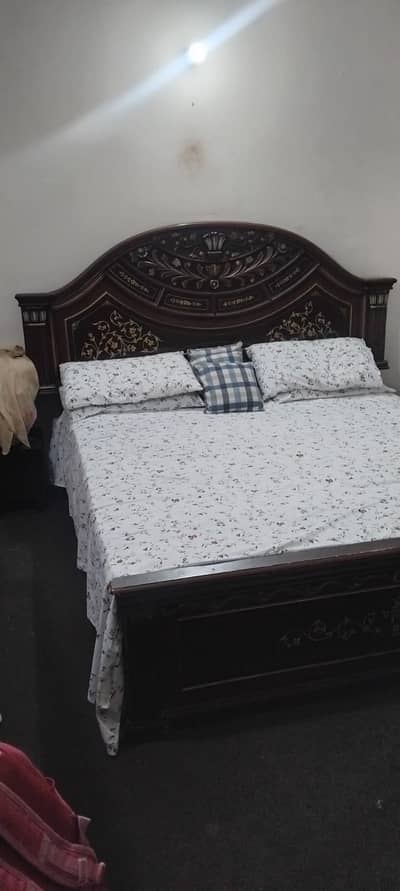KING SIZE BED