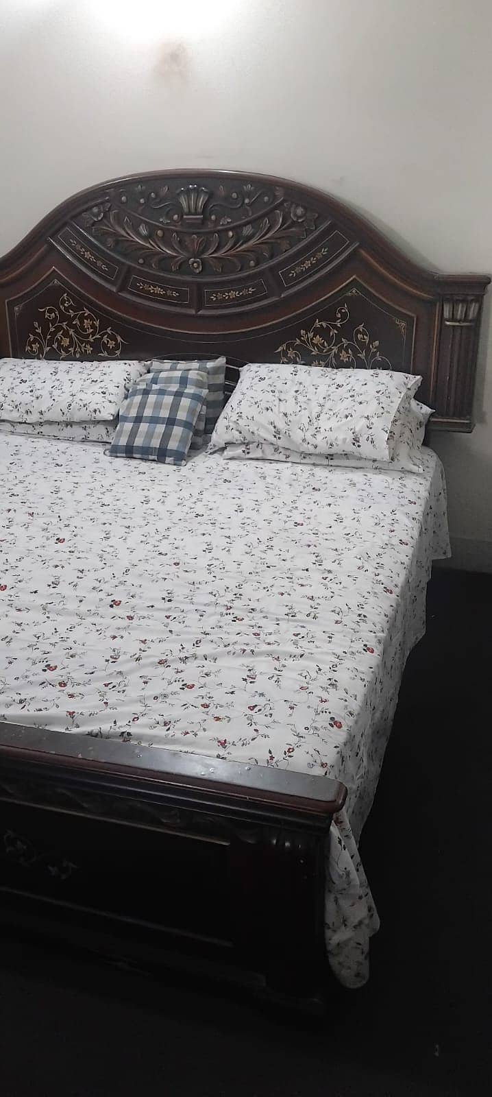 KING SIZE BED 1