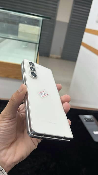 Samsung Galaxy Z Fold 5