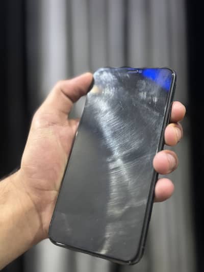 iphone 11pro max 256gb factory esim time hai exchange possible