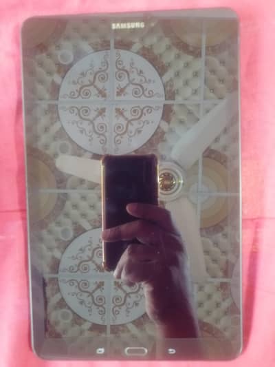 samsung galaxy Tab E  2Gb 16Gb  original condition 10/10