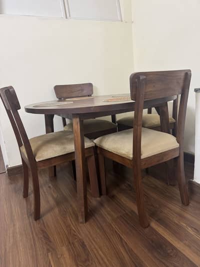 4 seater dining table set