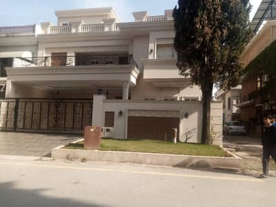 i-8 Beautiful Near kachnar Park Brand New Dubal story House For sale.