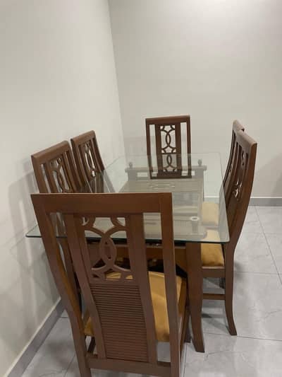 Dining table with 6 chairs