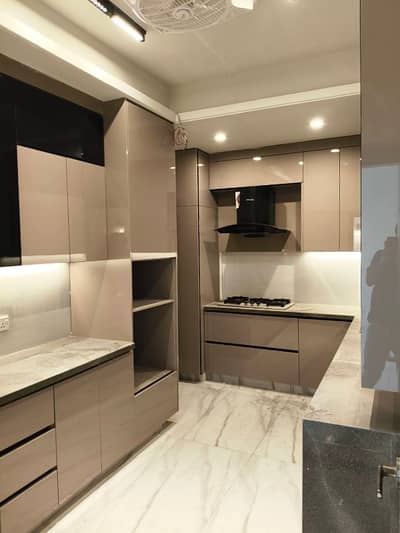 Luxury Full Floor Apartment Available For Rent