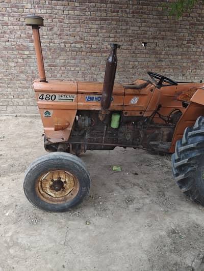 New Holland 480 Fiat with good condition
