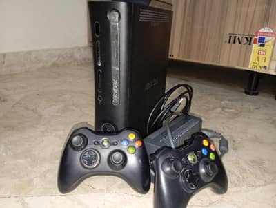 Xbox 360 With 2 Wireless Controllers