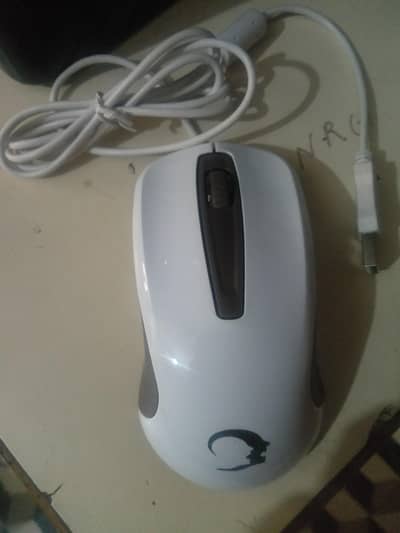 WHITE RGB GAMING MOUSE AND OFFICE USE