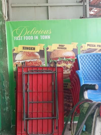 Staff Chaye Fast food Or BBQ K lye Proper cook ho