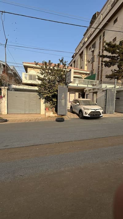 Independent House G+1 (500 Yards) Available For Silent Commercial Use