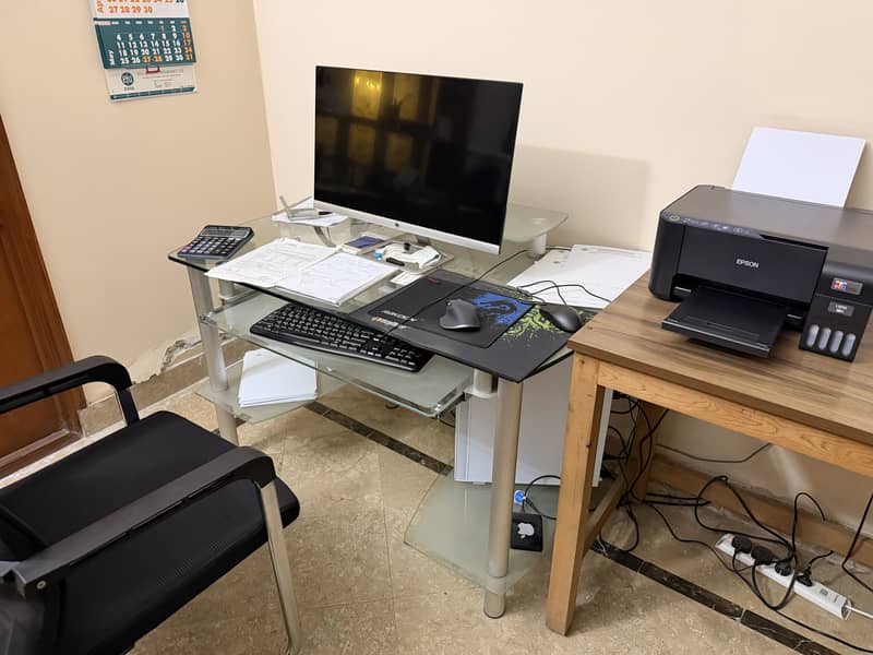 Solid Tempered glass table 1