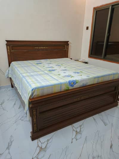 Bedroom Set (wooden)