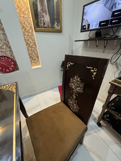 6 sitter dining table with table mirror slightly used