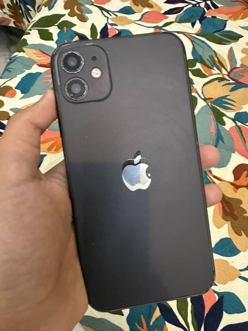 iPhone 11 3