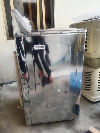 washing machine lush condition like new malir cantt 03443071745