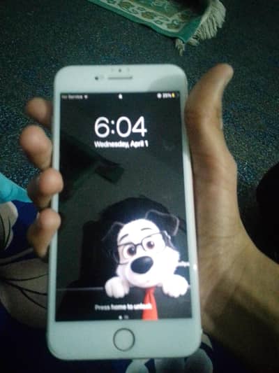 ya iphone ma aik Battery change ha aur sab kuch thek h