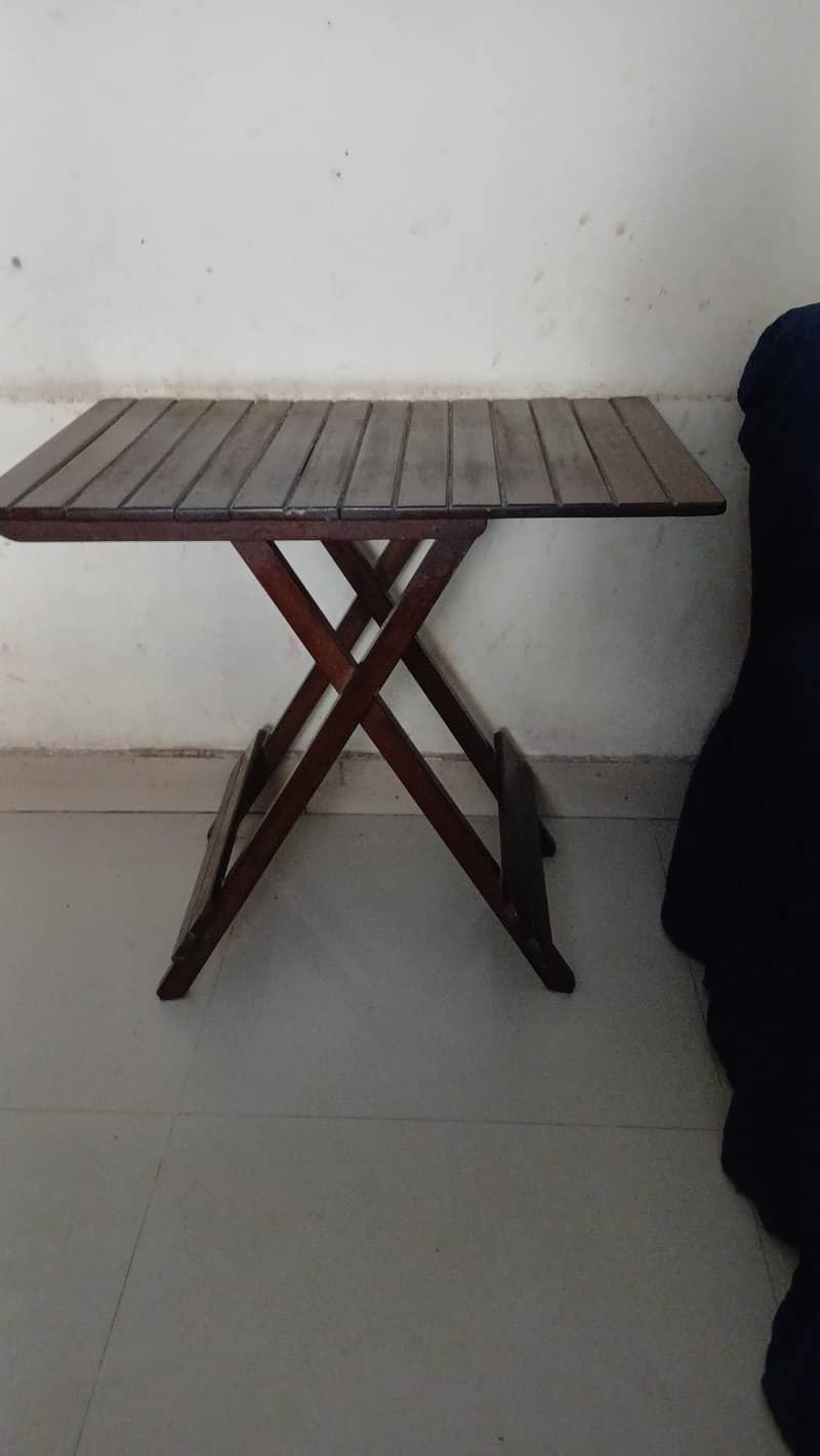 folding table 0