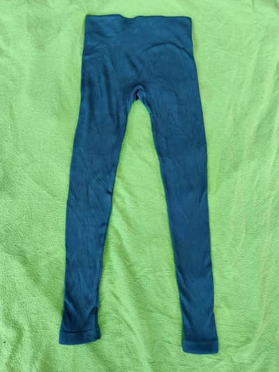 “Girls Blue Stretchable Leggings – Comfortable & Neat Condition”