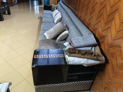 3 seater 2  sofa set with 6 cushion with in built draws