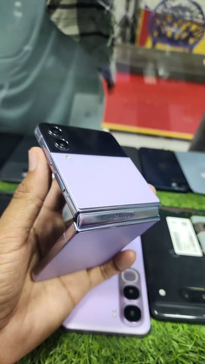 Samsung Galaxy Z Flip 4 8/128GB | Dual SIM Approved | Fresh Condition