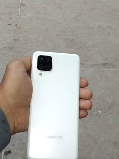Samsung a12