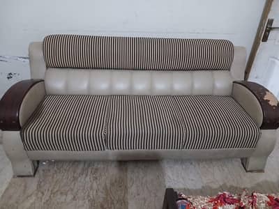 sofa set for sale only serious buyer contect us.
