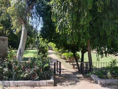 Garden Town , 2.5 Kanal House up for Rent