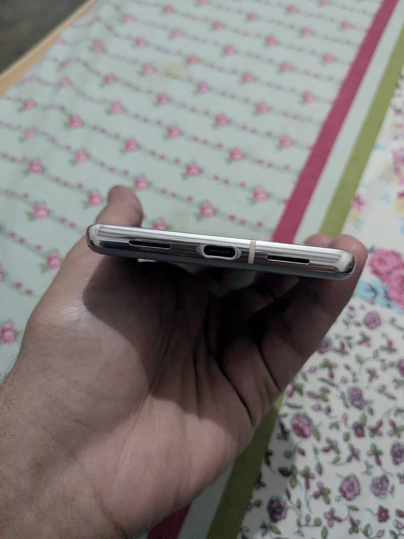 Google Pixel 7 pro 2