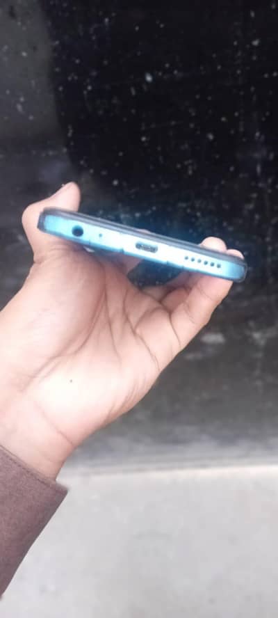 Infinix smart 7 with complete box and charger Sath cover b h